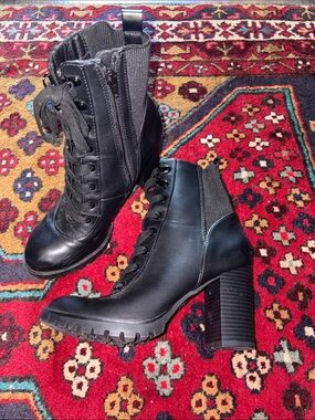 Black Lace-Up Chunky Heel Ankle Boots - Women